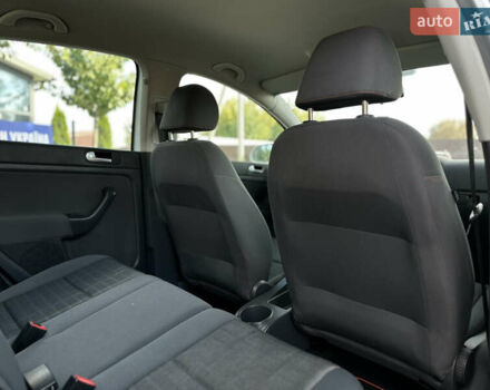 Серый Фольксваген Гольф Плюс, объемом двигателя 1.6 л и пробегом 221 тыс. км за 6400 $, фото 35 на Automoto.ua