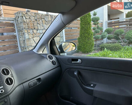 Сірий Фольксваген Golf Plus, об'ємом двигуна 1.6 л та пробігом 260 тис. км за 6799 $, фото 43 на Automoto.ua