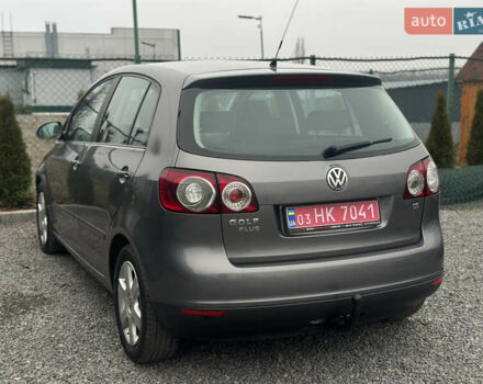 Сірий Фольксваген Golf Plus, об'ємом двигуна 1.6 л та пробігом 202 тис. км за 6500 $, фото 9 на Automoto.ua