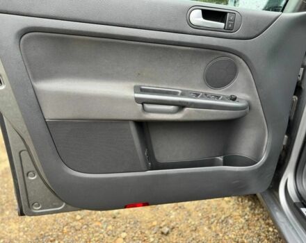 Серый Фольксваген Гольф Плюс, объемом двигателя 1.6 л и пробегом 232 тыс. км за 5900 $, фото 12 на Automoto.ua