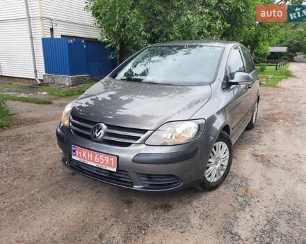 Серый Фольксваген Гольф Плюс, объемом двигателя 1.6 л и пробегом 212 тыс. км за 6100 $, фото 100 на Automoto.ua