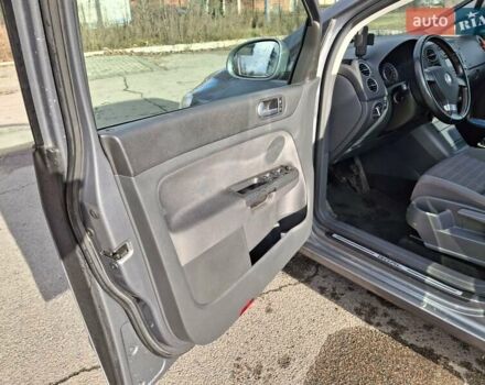 Серый Фольксваген Гольф Плюс, объемом двигателя 1.4 л и пробегом 227 тыс. км за 5500 $, фото 12 на Automoto.ua