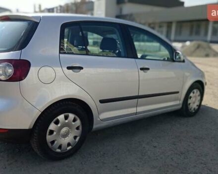 Серый Фольксваген Гольф Плюс, объемом двигателя 1.4 л и пробегом 195 тыс. км за 5750 $, фото 4 на Automoto.ua