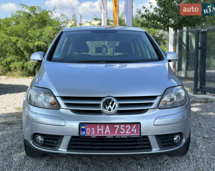 Серый Фольксваген Гольф Плюс, объемом двигателя 1.6 л и пробегом 221 тыс. км за 6400 $, фото 4 на Automoto.ua