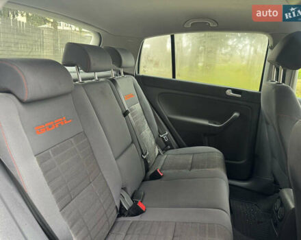 Серый Фольксваген Гольф Плюс, объемом двигателя 1.6 л и пробегом 212 тыс. км за 6200 $, фото 9 на Automoto.ua