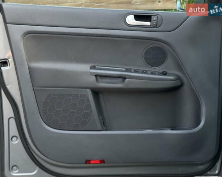 Сірий Фольксваген Golf Plus, об'ємом двигуна 1.6 л та пробігом 260 тис. км за 6799 $, фото 32 на Automoto.ua