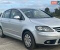 Серый Фольксваген Гольф Плюс, объемом двигателя 1.6 л и пробегом 240 тыс. км за 6850 $, фото 2 на Automoto.ua