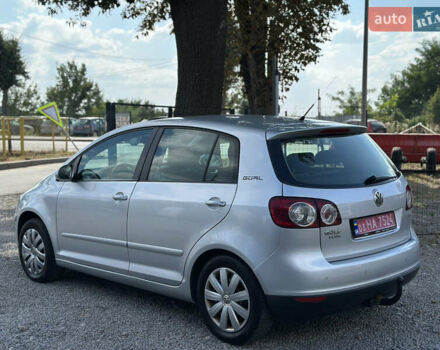 Серый Фольксваген Гольф Плюс, объемом двигателя 1.6 л и пробегом 221 тыс. км за 6400 $, фото 17 на Automoto.ua