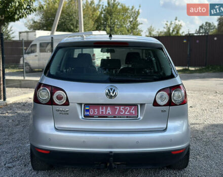 Серый Фольксваген Гольф Плюс, объемом двигателя 1.6 л и пробегом 221 тыс. км за 6400 $, фото 13 на Automoto.ua