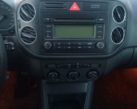 Фольксваген Гольф Плюс 2006 в Сарнах на Automoto.ua Серый Фольксваген Гольф Плюс, объемом двигателя 1.4 л и пробегом 213 тыс. км за 4999 $, фото 12 на Automoto.ua