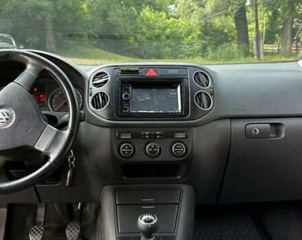 Серый Фольксваген Гольф Плюс, объемом двигателя 1.6 л и пробегом 196 тыс. км за 5299 $, фото 2 на Automoto.ua