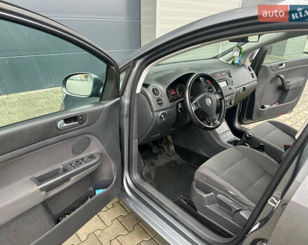 Серый Фольксваген Гольф Плюс, объемом двигателя 1.6 л и пробегом 215 тыс. км за 5499 $, фото 15 на Automoto.ua