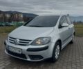 Серый Фольксваген Гольф Плюс, объемом двигателя 1.6 л и пробегом 200 тыс. км за 5600 $, фото 1 на Automoto.ua