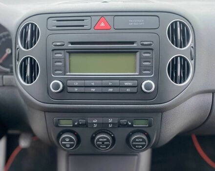 Серый Фольксваген Гольф Плюс, объемом двигателя 1.9 л и пробегом 216 тыс. км за 2950 $, фото 17 на Automoto.ua