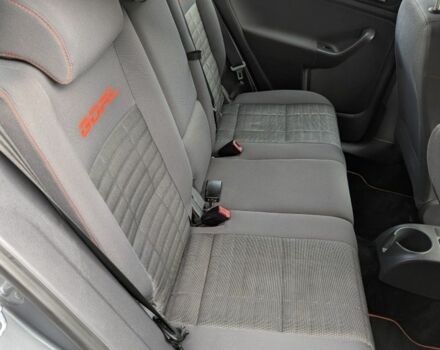 Серый Фольксваген Гольф Плюс, объемом двигателя 1.6 л и пробегом 290 тыс. км за 6500 $, фото 7 на Automoto.ua