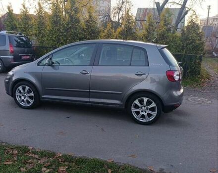 Серый Фольксваген Гольф Плюс, объемом двигателя 1.6 л и пробегом 217 тыс. км за 7400 $, фото 7 на Automoto.ua