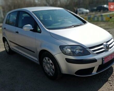 Серый Фольксваген Гольф Плюс, объемом двигателя 1.4 л и пробегом 195 тыс. км за 5750 $, фото 5 на Automoto.ua
