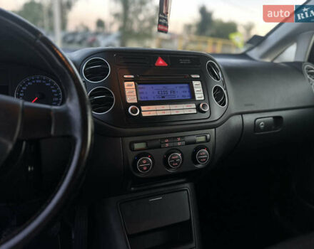 Серый Фольксваген Гольф Плюс, объемом двигателя 1.6 л и пробегом 202 тыс. км за 6500 $, фото 29 на Automoto.ua