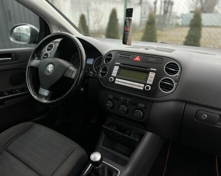 Сірий Фольксваген Golf Plus, об'ємом двигуна 1.6 л та пробігом 202 тис. км за 6500 $, фото 7 на Automoto.ua