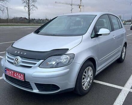 Серый Фольксваген Гольф Плюс, объемом двигателя 1.6 л и пробегом 194 тыс. км за 5400 $, фото 2 на Automoto.ua
