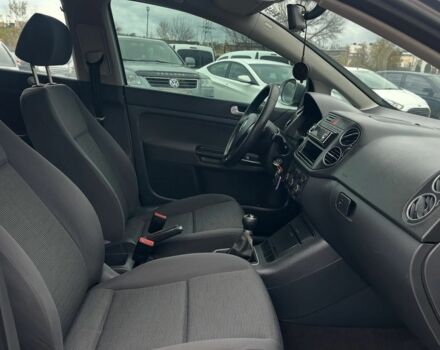 Серый Фольксваген Гольф Плюс, объемом двигателя 0 л и пробегом 200 тыс. км за 5500 $, фото 12 на Automoto.ua