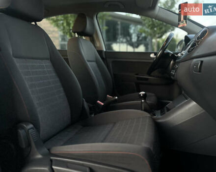 Серый Фольксваген Гольф Плюс, объемом двигателя 1.6 л и пробегом 202 тыс. км за 6500 $, фото 45 на Automoto.ua