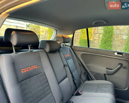 Сірий Фольксваген Golf Plus, об'ємом двигуна 1.6 л та пробігом 260 тис. км за 6799 $, фото 53 на Automoto.ua