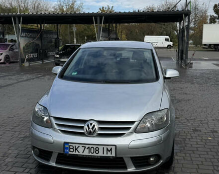 Фольксваген Гольф Плюс 2006 в Ровно на Automoto.ua Серый Фольксваген Гольф Плюс, объемом двигателя 1.6 л и пробегом 213 тыс. км за 5500 $, фото 1 на Automoto.ua