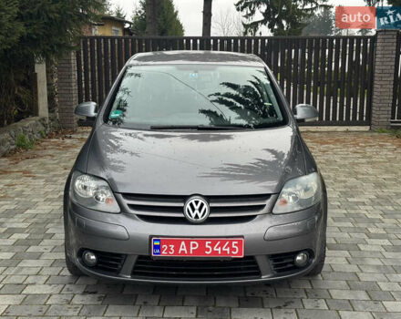 Серый Фольксваген Гольф Плюс, объемом двигателя 1.6 л и пробегом 212 тыс. км за 6200 $, фото 1 на Automoto.ua