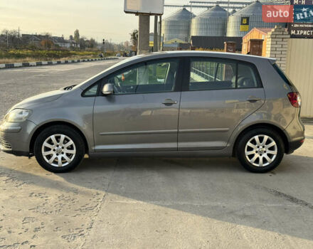 Серый Фольксваген Гольф Плюс, объемом двигателя 1.4 л и пробегом 174 тыс. км за 5650 $, фото 3 на Automoto.ua
