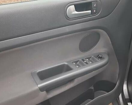 Серый Фольксваген Гольф Плюс, объемом двигателя 1.6 л и пробегом 202 тыс. км за 5650 $, фото 19 на Automoto.ua