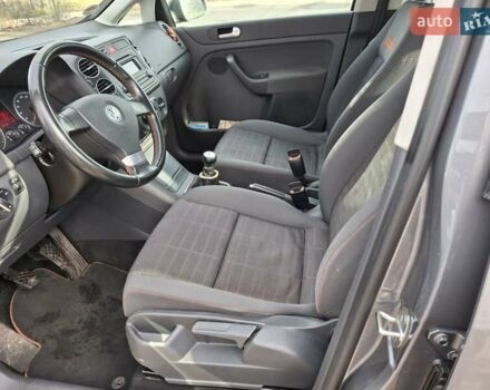 Серый Фольксваген Гольф Плюс, объемом двигателя 1.4 л и пробегом 227 тыс. км за 5500 $, фото 14 на Automoto.ua