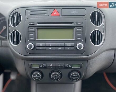 Серый Фольксваген Гольф Плюс, объемом двигателя 1.9 л и пробегом 216 тыс. км за 2950 $, фото 17 на Automoto.ua