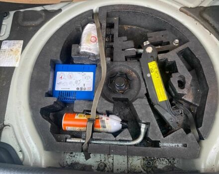 Серый Фольксваген Гольф Плюс, объемом двигателя 1.9 л и пробегом 216 тыс. км за 2950 $, фото 20 на Automoto.ua