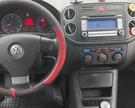 Серый Фольксваген Гольф Плюс, объемом двигателя 1.6 л и пробегом 202 тыс. км за 5650 $, фото 7 на Automoto.ua