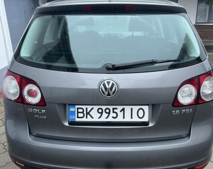 Серый Фольксваген Гольф Плюс, объемом двигателя 1.6 л и пробегом 190 тыс. км за 4900 $, фото 2 на Automoto.ua