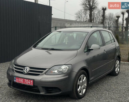 Сірий Фольксваген Golf Plus, об'ємом двигуна 1.6 л та пробігом 202 тис. км за 6500 $, фото 7 на Automoto.ua