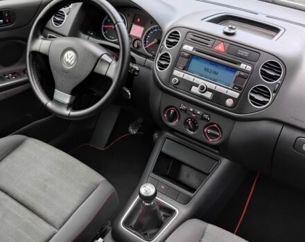 Сірий Фольксваген Golf Plus, об'ємом двигуна 1.6 л та пробігом 180 тис. км за 6500 $, фото 23 на Automoto.ua