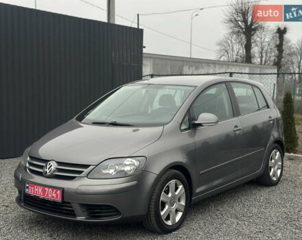 Сірий Фольксваген Golf Plus, об'ємом двигуна 1.6 л та пробігом 202 тис. км за 6500 $, фото 8 на Automoto.ua