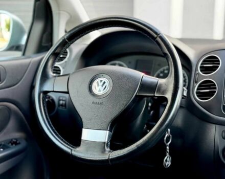 Серый Фольксваген Гольф Плюс, объемом двигателя 1.4 л и пробегом 256 тыс. км за 6999 $, фото 14 на Automoto.ua