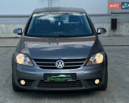 Серый Фольксваген Гольф Плюс, объемом двигателя 1.39 л и пробегом 212 тыс. км за 5500 $, фото 4 на Automoto.ua