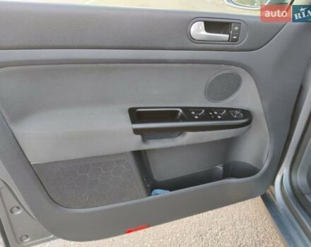 Серый Фольксваген Гольф Плюс, объемом двигателя 1.6 л и пробегом 175 тыс. км за 5999 $, фото 21 на Automoto.ua