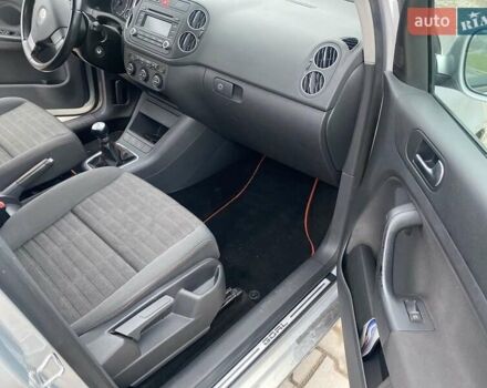 Серый Фольксваген Гольф Плюс, объемом двигателя 1.9 л и пробегом 216 тыс. км за 2950 $, фото 11 на Automoto.ua