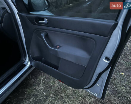 Сірий Фольксваген Golf Plus, об'ємом двигуна 1.6 л та пробігом 279 тис. км за 7100 $, фото 17 на Automoto.ua