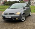 Серый Фольксваген Гольф Плюс, объемом двигателя 1.6 л и пробегом 232 тыс. км за 5900 $, фото 2 на Automoto.ua