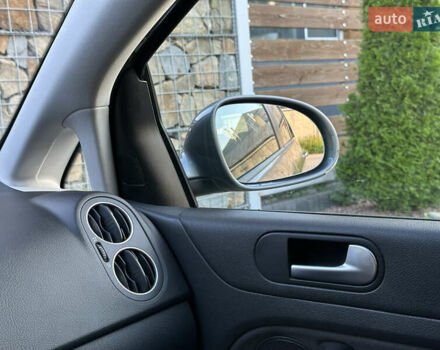 Сірий Фольксваген Golf Plus, об'ємом двигуна 1.6 л та пробігом 260 тис. км за 6799 $, фото 44 на Automoto.ua