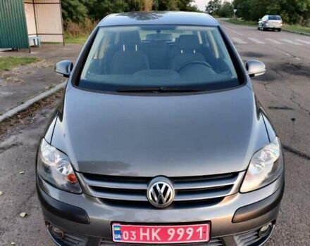 Серый Фольксваген Гольф Плюс, объемом двигателя 1.6 л и пробегом 175 тыс. км за 5800 $, фото 3 на Automoto.ua