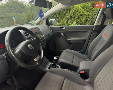 Серый Фольксваген Гольф Плюс, объемом двигателя 1.6 л и пробегом 212 тыс. км за 6200 $, фото 7 на Automoto.ua