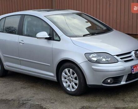 Серый Фольксваген Гольф Плюс, объемом двигателя 1.6 л и пробегом 230 тыс. км за 7999 $, фото 13 на Automoto.ua