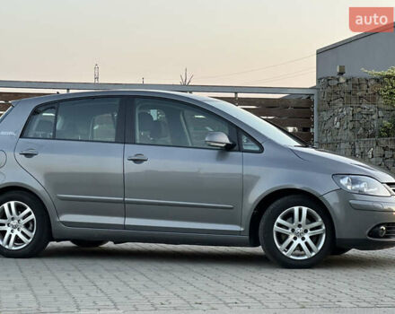 Сірий Фольксваген Golf Plus, об'ємом двигуна 1.6 л та пробігом 260 тис. км за 6799 $, фото 16 на Automoto.ua